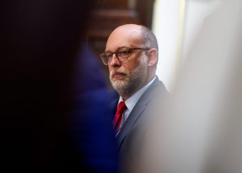 El Departamento de Energía cancela $ 7.5B de proyectos de energía limpia en estados en su mayoría azules