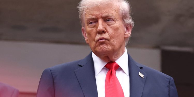 Gaste más en defensa o enfrente aranceles de 'castigo' – POLITICO