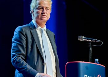 El jefe de extrema derecha holandés, Geert Wilders, reanuda la campaña electoral tras amenazas – POLITICO
