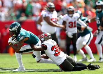Notas de Eagles: Tomar la temperatura de Devonta Smith, frente a Patrick Surtain II, faltando a Nakobe Dean