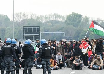 Protestas masivas y huelgas para Gaza se detienen a Italia – Político
