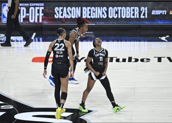 Finales de la WNBA: Las Vegas Aces toman el Juego 1 con la victoria de regreso contra Phoenix Mercury