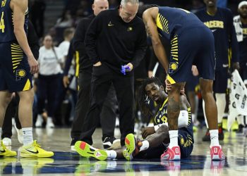 Delon Wright de Indiana Pacers sufre una importante lesión en la cabeza en el debut de pretemporada contra los lobos