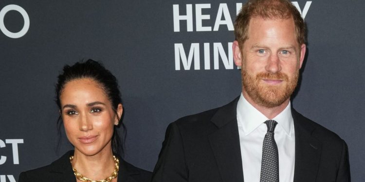 La racha de alta costura de Meghan Markle continúa en Armani