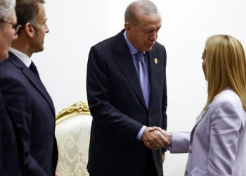 Erdogan quiere que Meloni deje de fumar, pero Macron cree que es una causa perdida – POLITICO