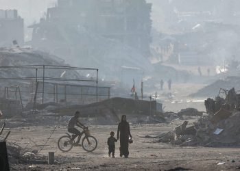 Reino Unido envía oficiales del ejército para monitorear el alto el fuego en Gaza – POLITICO