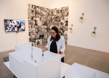 El director del museo de California dimite después de que la universidad retirara obras de arte “políticas”