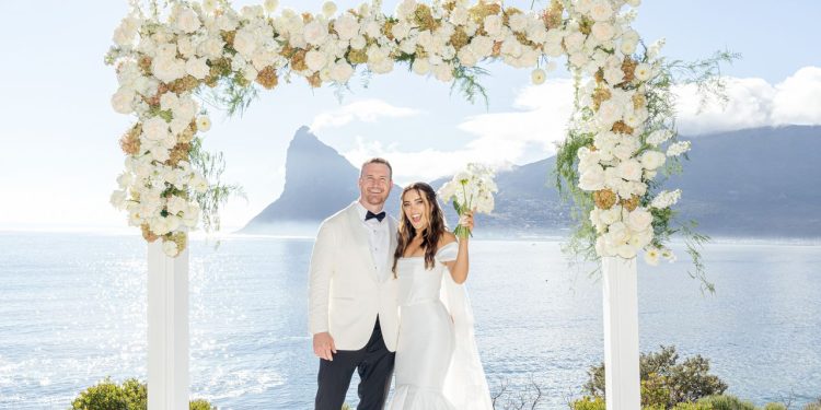 Cómo lo logramos: una boda junto a un acantilado en Ciudad del Cabo con un coro de gospel y un bar Biltong