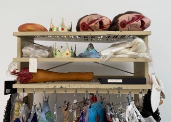 La broma oscura de Nayland Blake es tu culpa