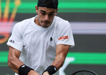 OTRO GOLPE Para El Tenis Argentino en Shanghai: Fran Cerúndolo no Pudo Ante Bergs :: Olé