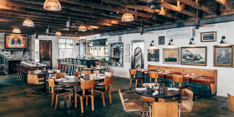 41 mejores restaurantes en Charleston, desde bares crudos hasta lugares para hacer barbacoas