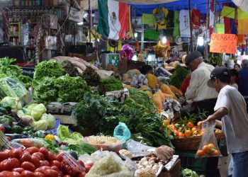 Los mejores mercados de la Ciudad de México para souvenirs, bocadillos callejeros y cerámica