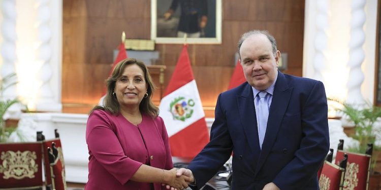 Rafael López Aliaga Renovación Popular 'Porky' se va a la interna, una crónica de Fernando Vivas Tlcnota | POLÍTICA