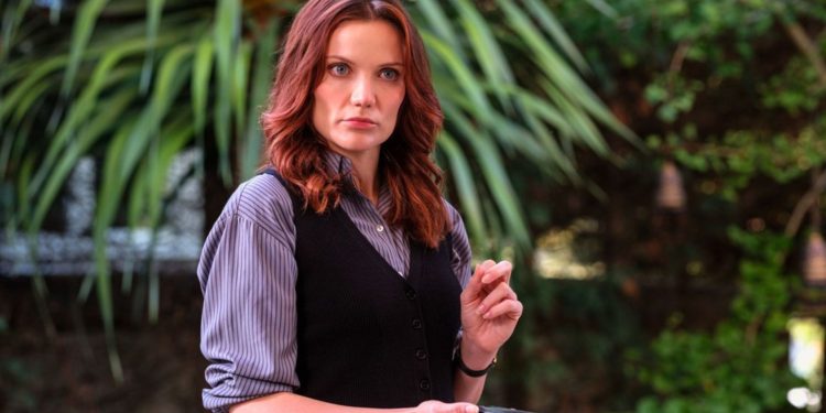 La temporada 2 de Return to Paradise será decisiva para la relación de Mack y Glenn, ya que la estrella se burla de los 'bloqueos emocionales' en nuevos episodios.