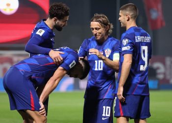 Modrić dirige y Croacia pone un pie y medio en el Mundial – Fútbol Internacional