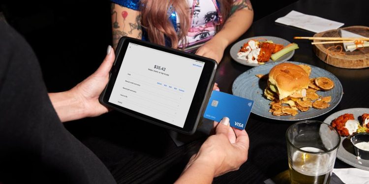 Square lanza el pedido de voz de IA y una solución integrada de bitcoin para comerciantes