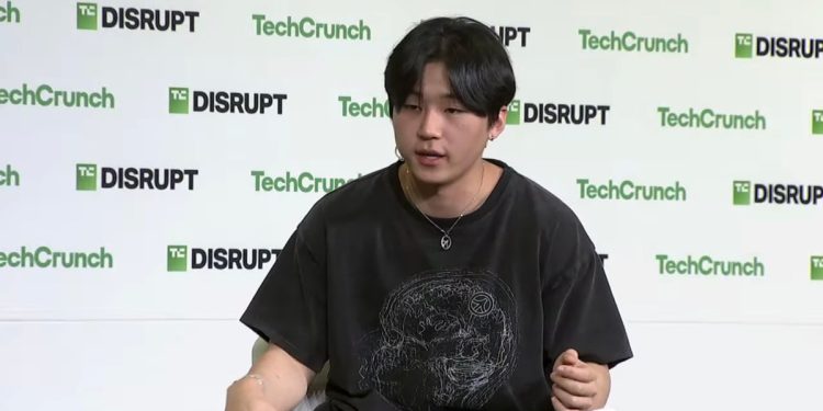 Roy Lee de Cluely sobre la estrategia ragebait para el marketing de startups