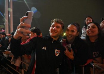 Río camina en la cornisa :: Olé