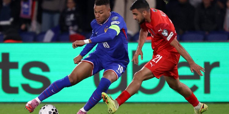 Mbappé acerca a Francia al Mundial y Alemania recupera las riendas de su destino