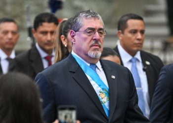 Fiscalía de Guatemala pide retirar inmunidad al presidente Bernardo Arévalo por fuga de pandilleros