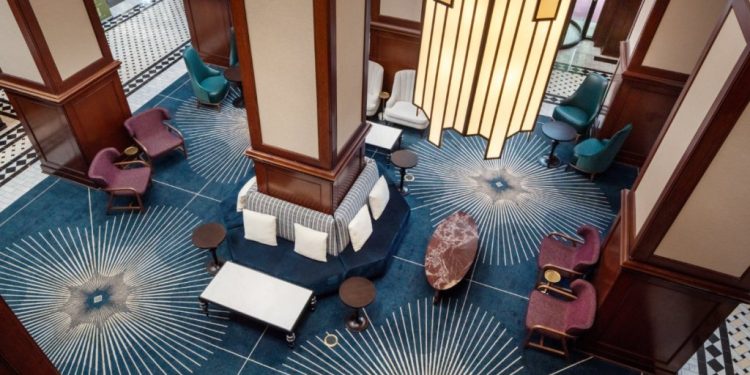 Hilton considera que la IA generará ahorros para los propietarios de hoteles