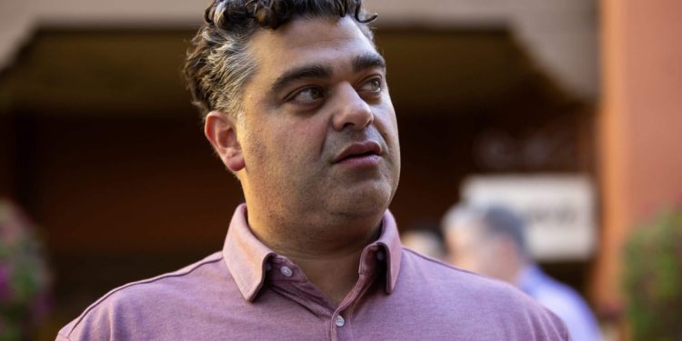 El GM de los Angels, Perry Minasian, carece de respuestas, responsabilidad después de otra temporada fallida