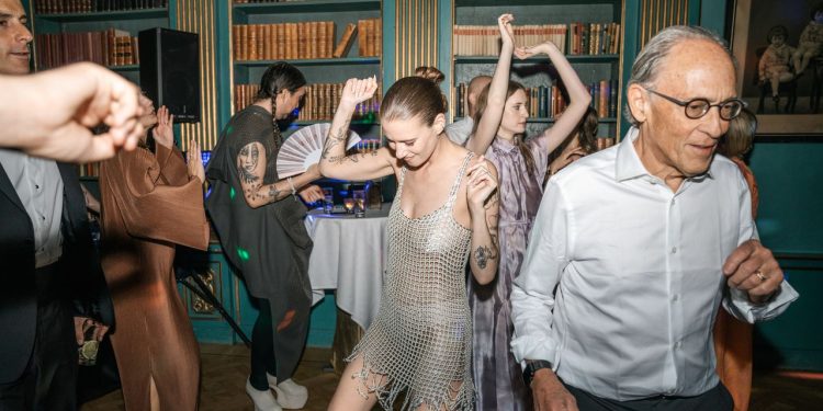 Una guía para la planificación y la etiqueta después de la fiesta de bodas