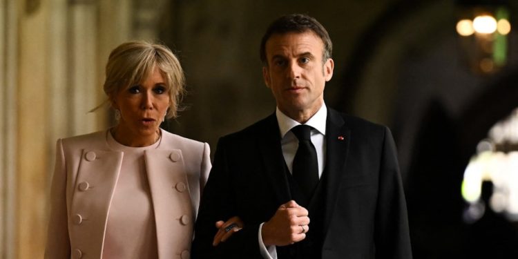 Inicia juicio en París contra 10 personas por ciberacoso sexista a Brigitte Macron, esposa del presidente francés
