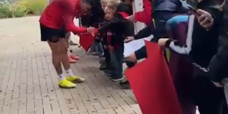 Video: furor por Equi Fernández y el Diablito Echeverri en el entrenamiento del Leverkusen :: Olé