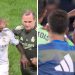 Los jugadores del Madrid fueron casi todos a por Lamine al final del partido