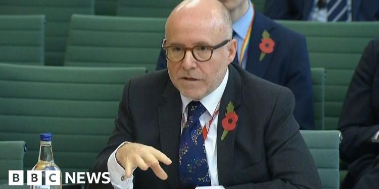 El fiscal general culpa a una ley obsoleta por el colapso del caso de espionaje en China