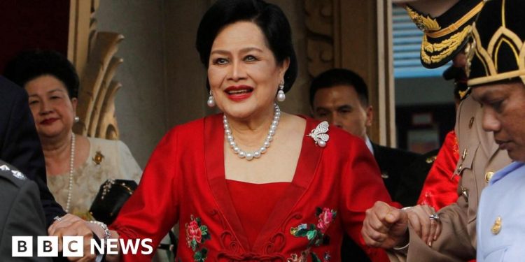 Muere la ex reina de Tailandia Sirikit a los 93 años