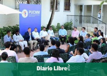 Abel Martínez exhorta a la juventud a ser partícipe en el futuro de RD