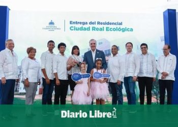 Abinader entrega 488 apartamentos en residencial Ciudad Real Ecológica