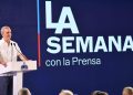 Abinader lidera LA Semanal con la Prensa