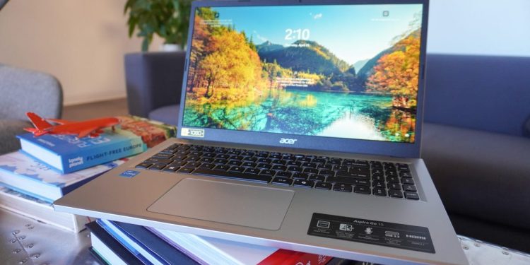 ¿Vale la pena comprar una computadora portátil con Windows de $ 300? Este modelo de Acer me dio un sí rotundo