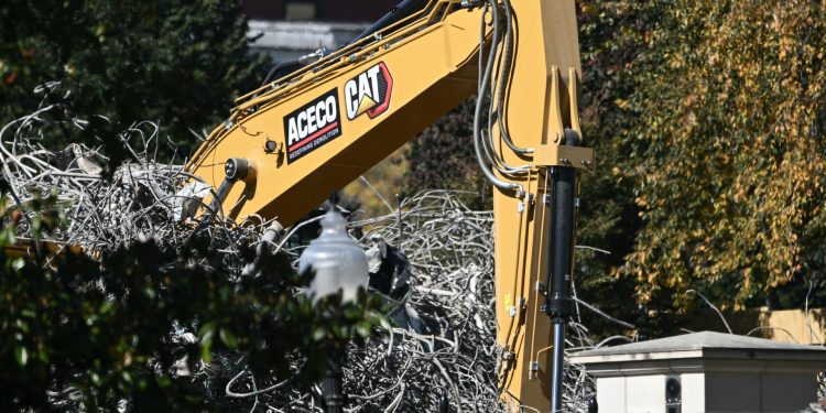 ¿Quiénes son los donantes privados que financian el salón de baile de Trump en la Casa Blanca? | Noticias de construcción