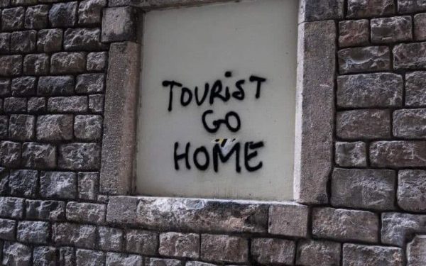 El exceso de turismo en España genera protestas