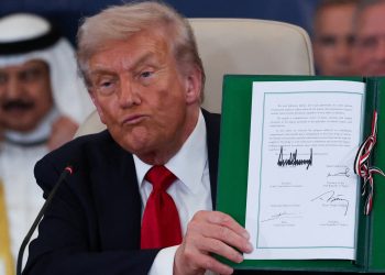 Trump amenaza con «entrar y matar» a Hamás en Gaza por enfrentamientos internos | Noticias de Donald Trump