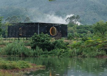 Atelier Guo convierte un invernadero abandonado en un pabellón en China
