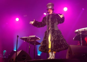 La néo soul revit con Erykah Badu en concierto en París