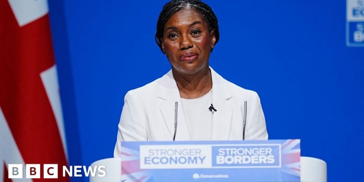 Badenoch establecerá una nueva norma para reducir el endeudamiento y los impuestos