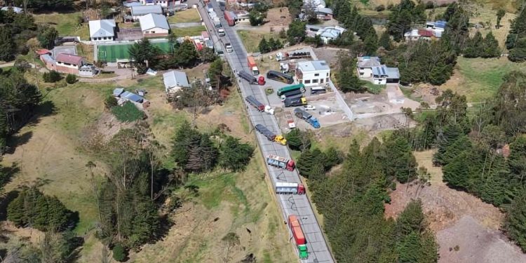 Protestas Aclican el Transporte de Combustible en Caño y Bolívar; Advierten Riesgo de Explosión