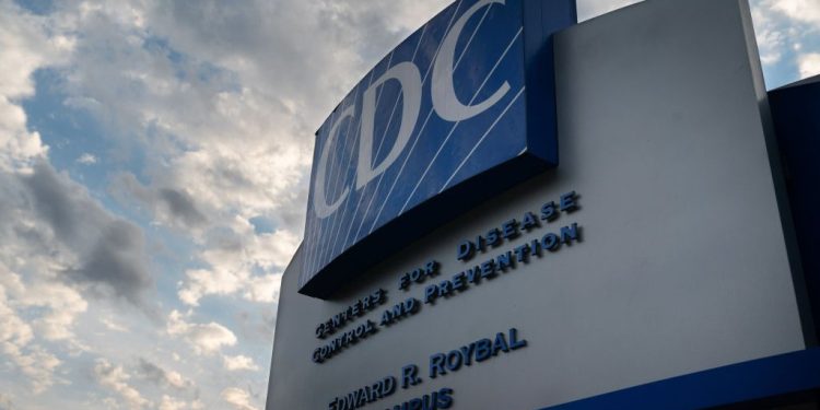Los CDC 'no funcionan' después de que la administración Trump ordenara despidos masivos