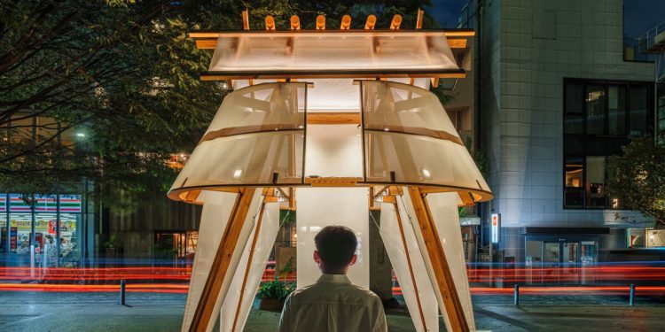 Instalación inspirada en velas tejidas de madera y tela de cheng tsung feng