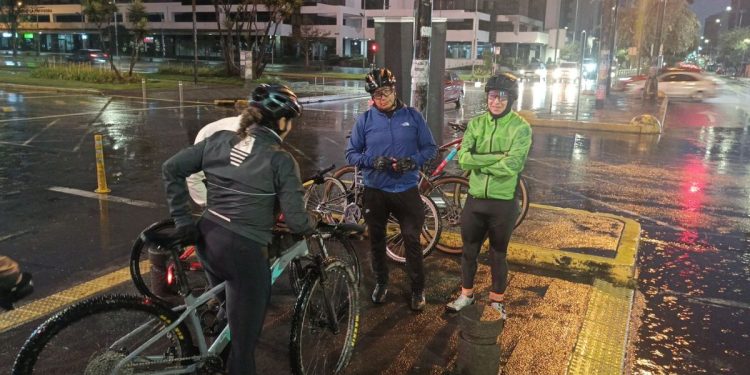 La tragedia de un ciclista en la Ruta Viva desata reclamo e indignación en Quito