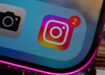 Instagram no está usando el micrófono de su teléfono para escucharte, dice Adam Mosseri