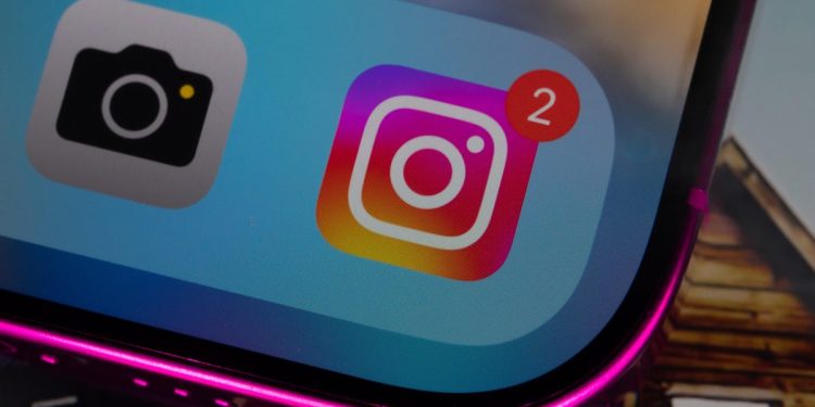Instagram no está usando el micrófono de su teléfono para escucharte, dice Adam Mosseri
