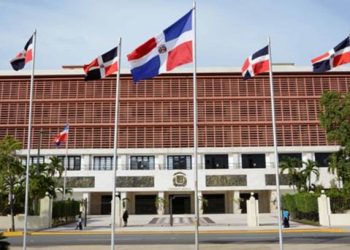 Oposición Acusa al Gobierno de Politizar Elección de Jueces