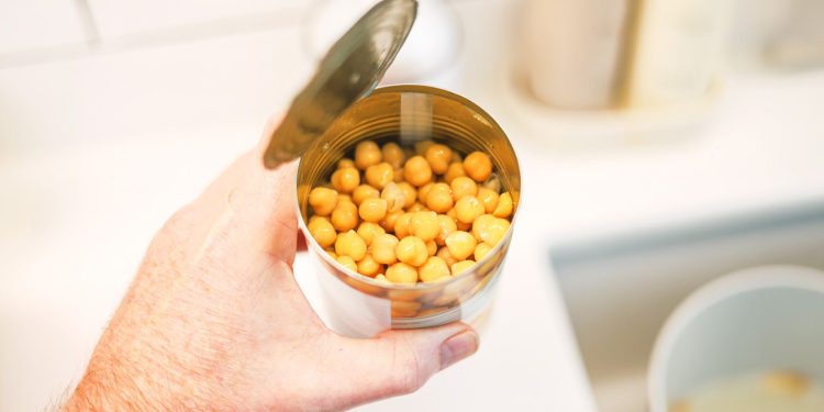 ¿Existe alguna desventaja de comer garbanzos enlatados?